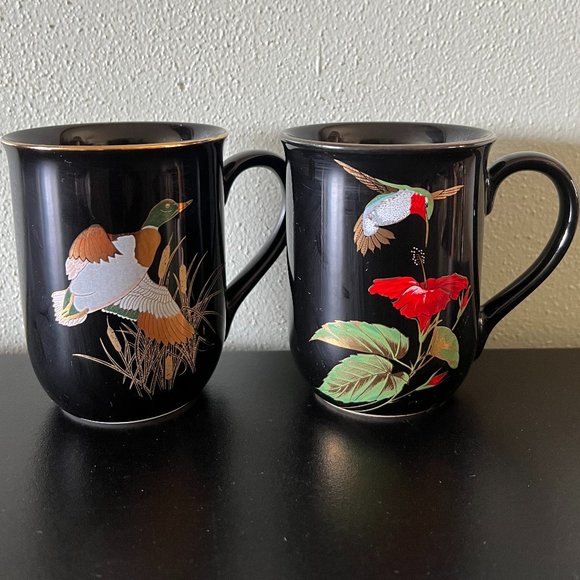 Pair of Otagiri Japan Mugs ~ Hummingbird ~ Duck ~ Black w/ Metallic Gold - Picture 1 of 9